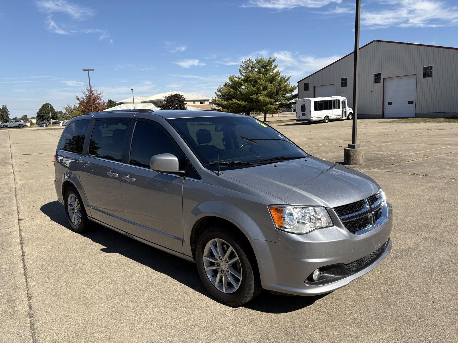 Used 2020 Dodge Grand Caravan SXT with VIN 2C4RDGCG4LR196824 for sale in Charleston, IL