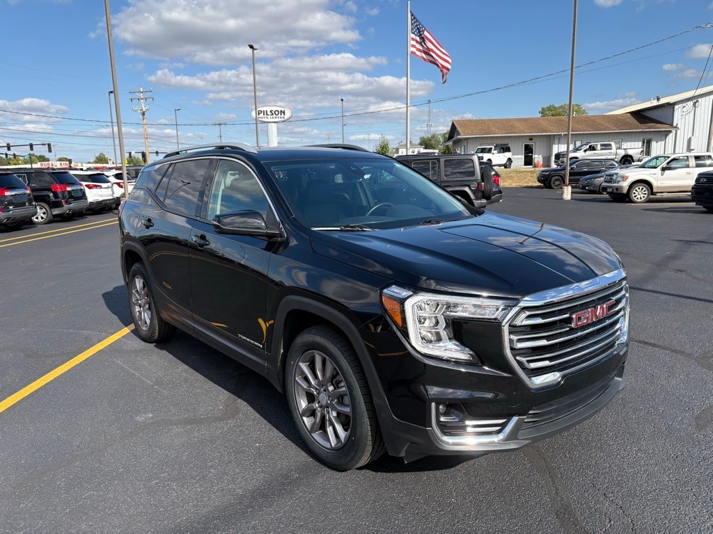 Used 2024 GMC Terrain SLT SUV