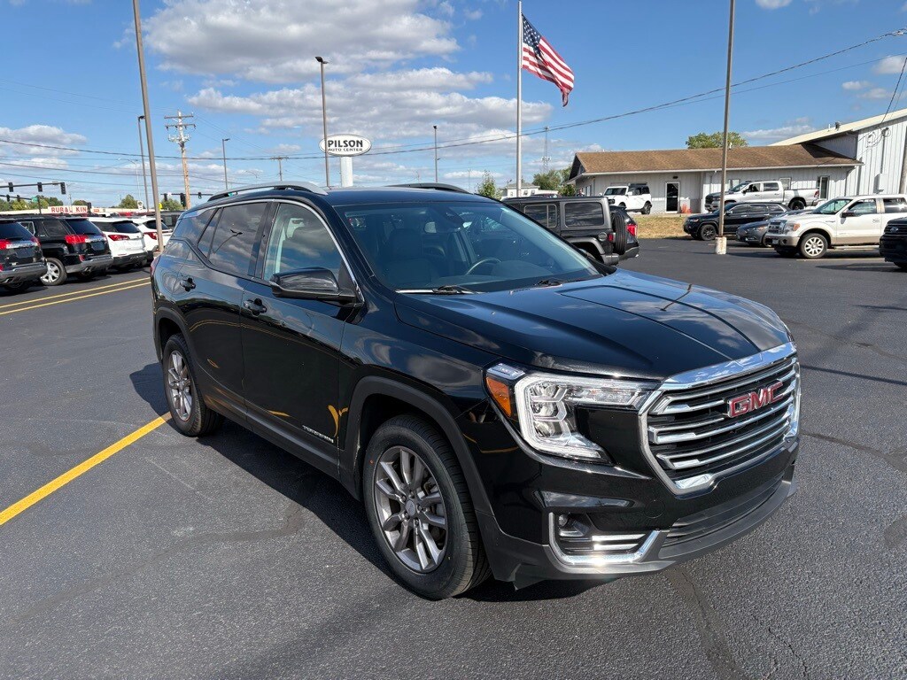 2024 Gmc Terrain SLT photo 2