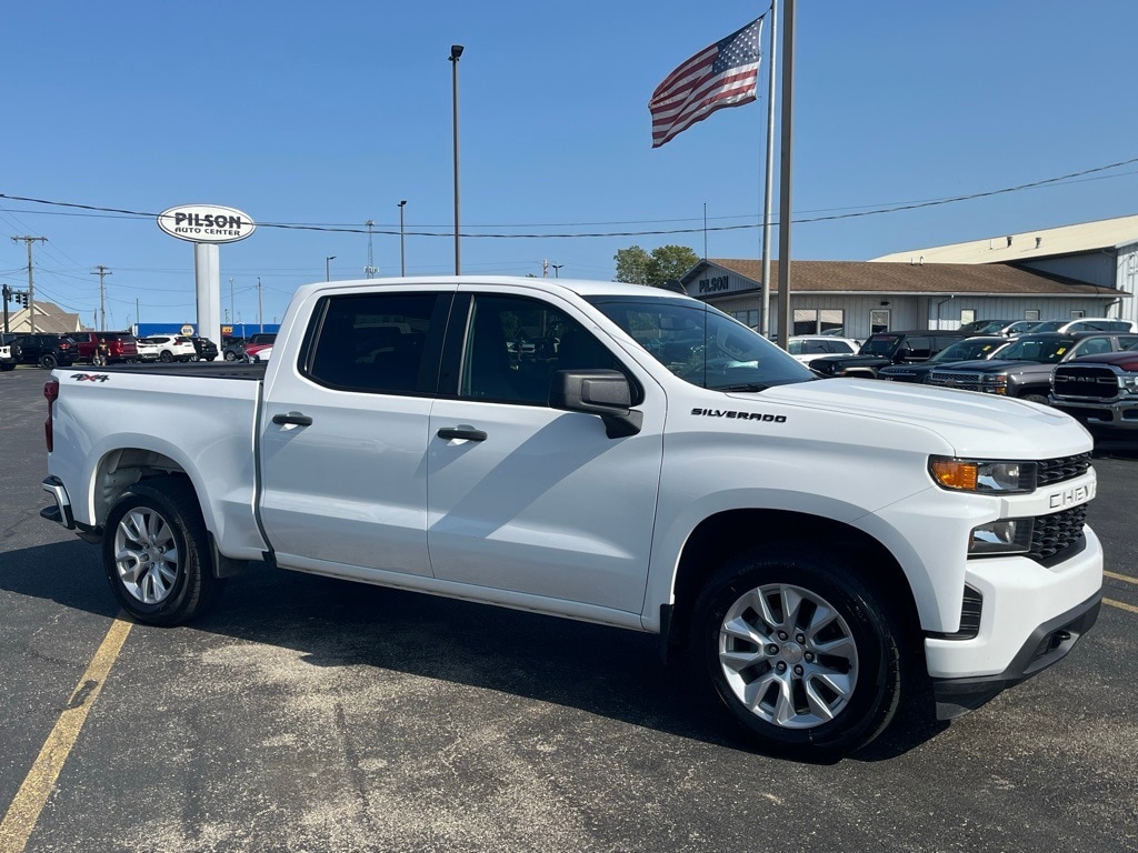 Used 2021 Chevrolet Silverado 1500 Custom with VIN 3GCPYBEK6MG229572 for sale in Charleston, IL