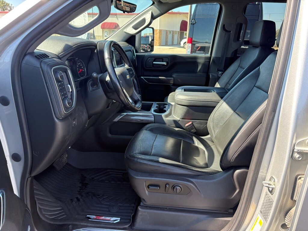 2020 Chevrolet Silverado 2500HD LTZ photo 4