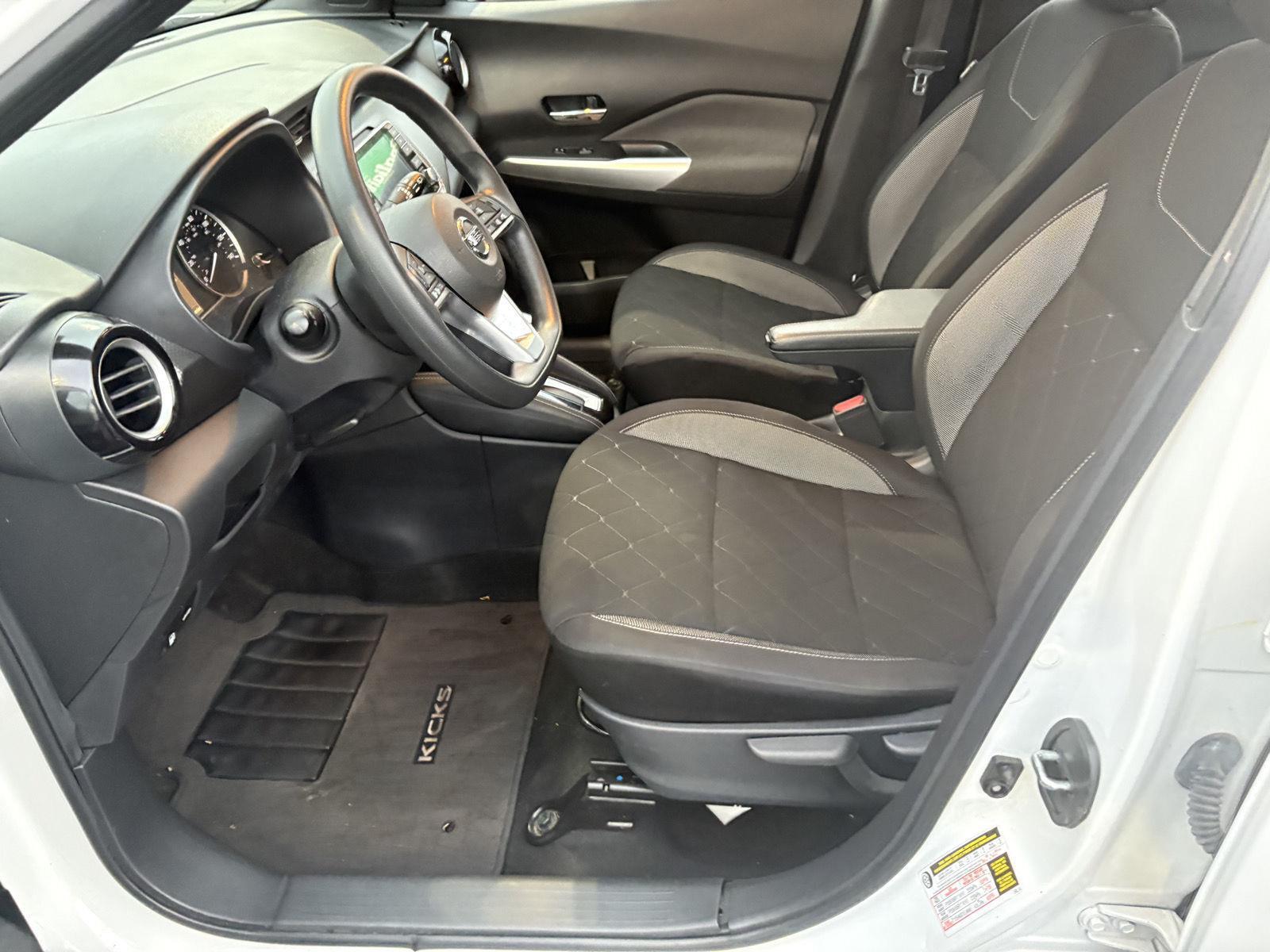 2020 Nissan Kicks SV photo 4