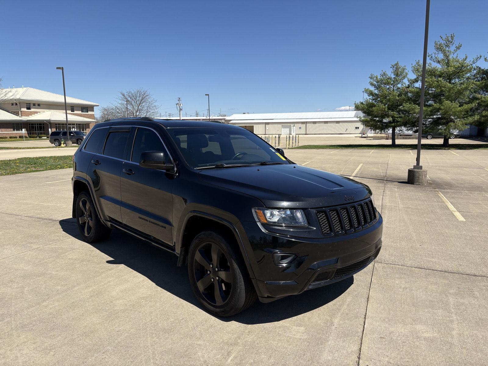 Used 2015 Jeep Grand Cherokee Altitude with VIN 1C4RJFAG0FC768104 for sale in Charleston, IL