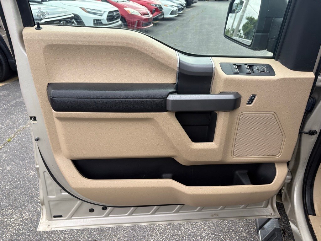 2018 Ford F-150 XLT photo 3