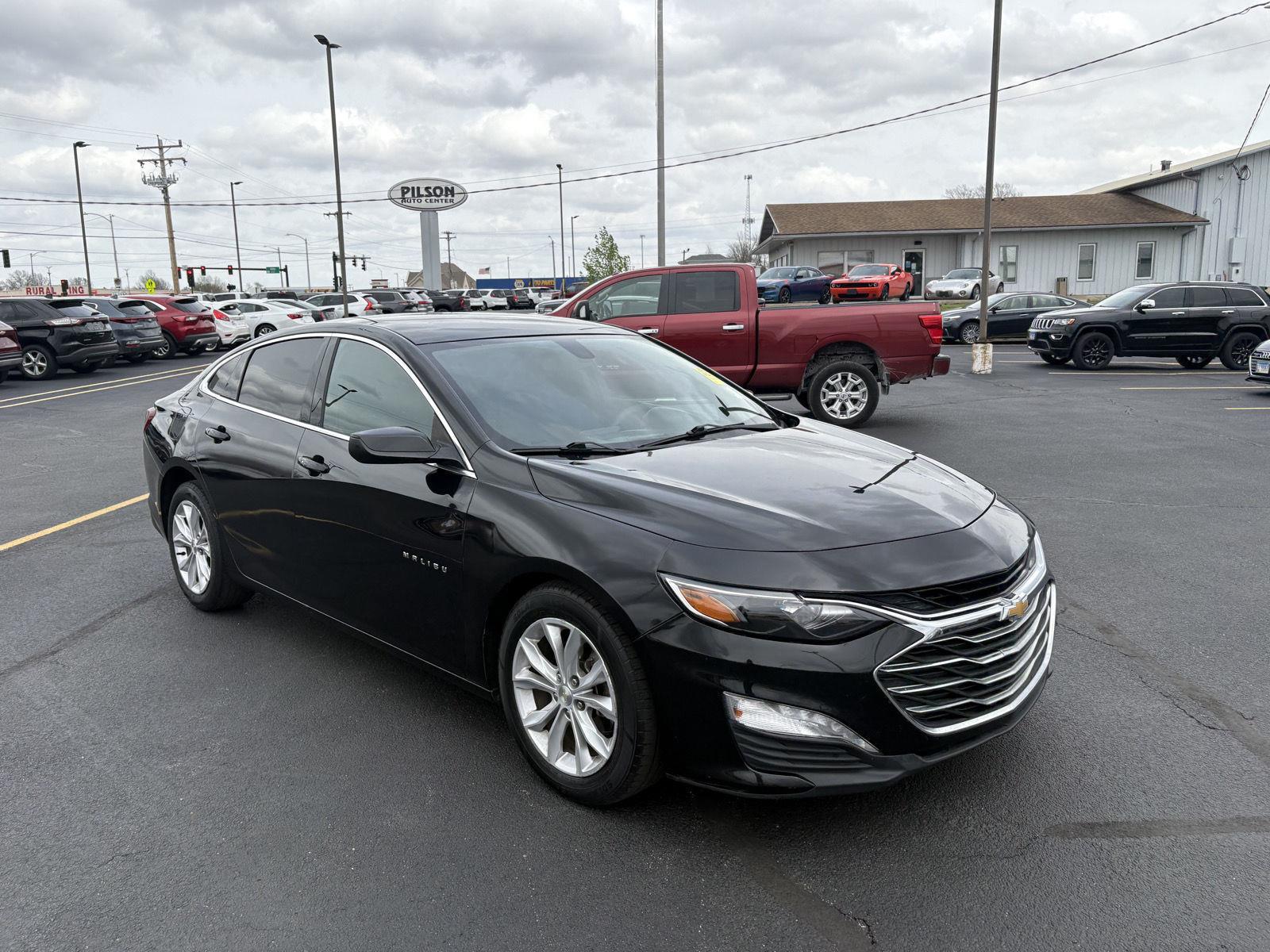 Used 2021 Chevrolet Malibu 1LT with VIN 1G1ZD5ST9MF065926 for sale in Charleston, IL