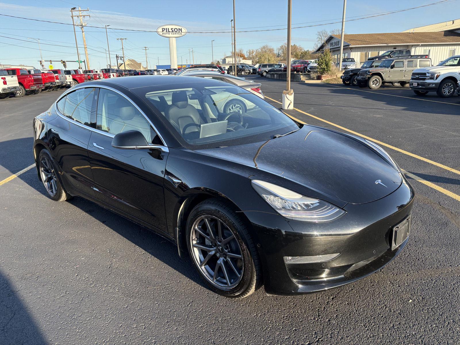 2020 Tesla Model 3 Long Range photo 2