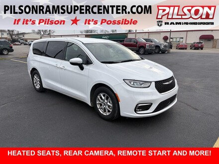 2023 Chrysler Pacifica Touring MiniVan