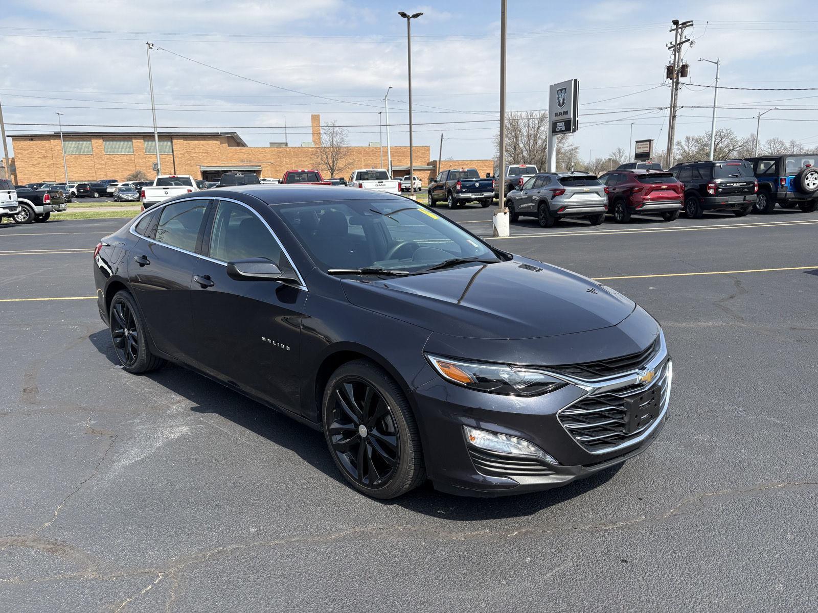 Used 2023 Chevrolet Malibu 1LT with VIN 1G1ZD5ST7PF166404 for sale in Charleston, IL