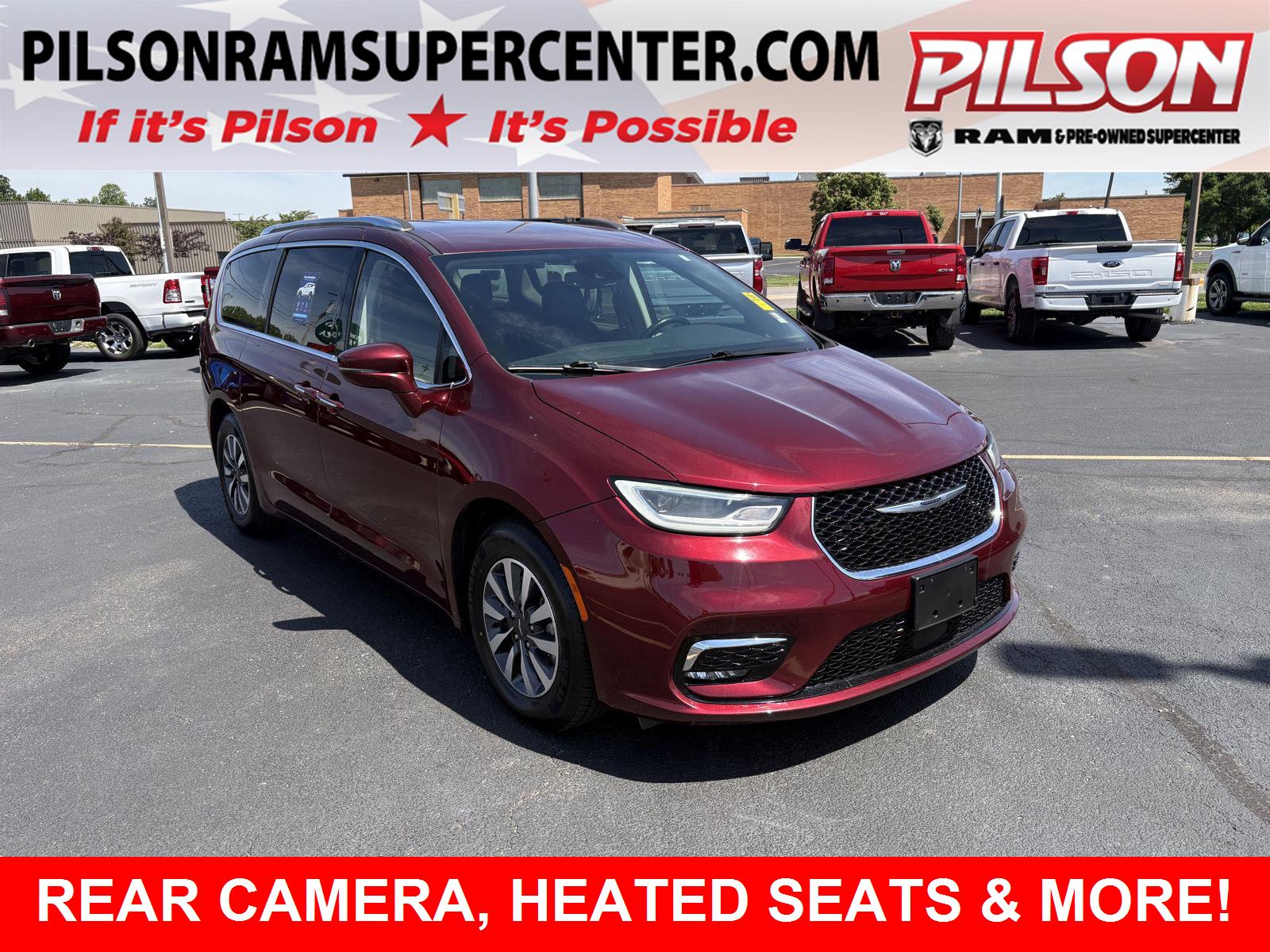 2021 Chrysler Pacifica Touring L's photo