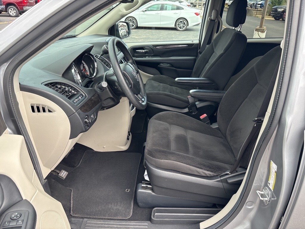 2019 Dodge Grand Caravan SE photo 3