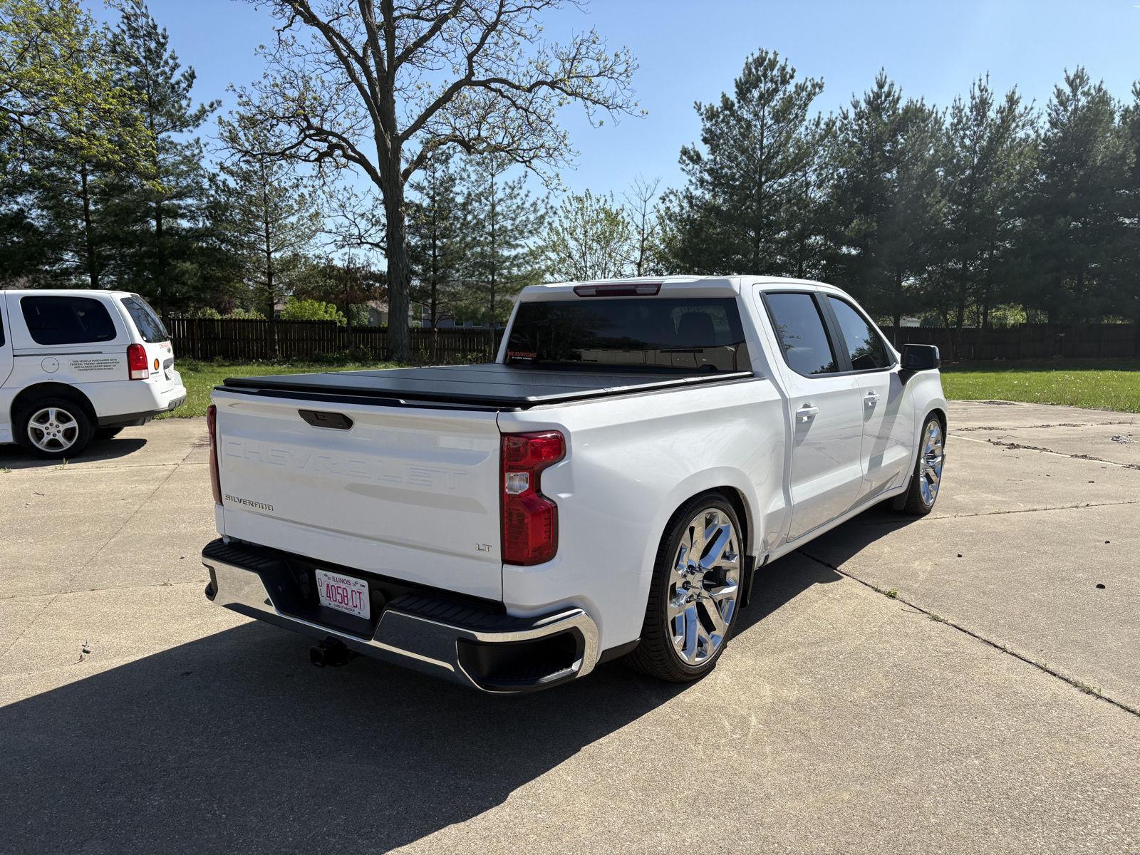 2021 Chevrolet Silverado 1500 LT - Photo 24