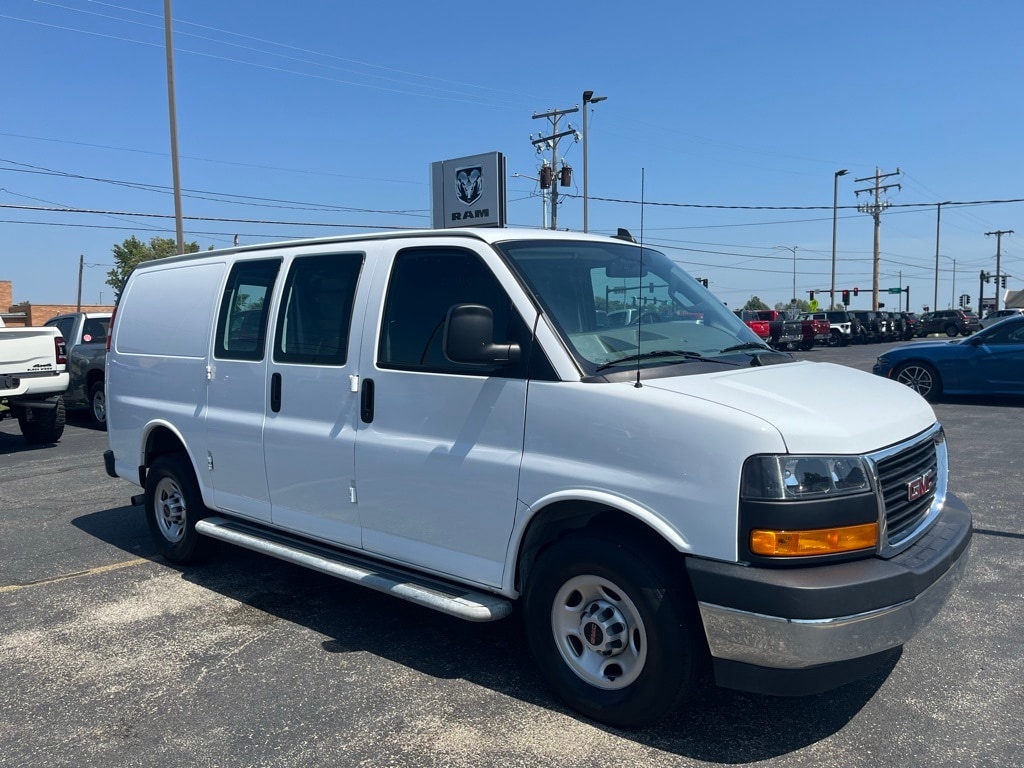 Used 2022 GMC Savana Cargo Work Van with VIN 1GTW7AFP8N1157423 for sale in Charleston, IL