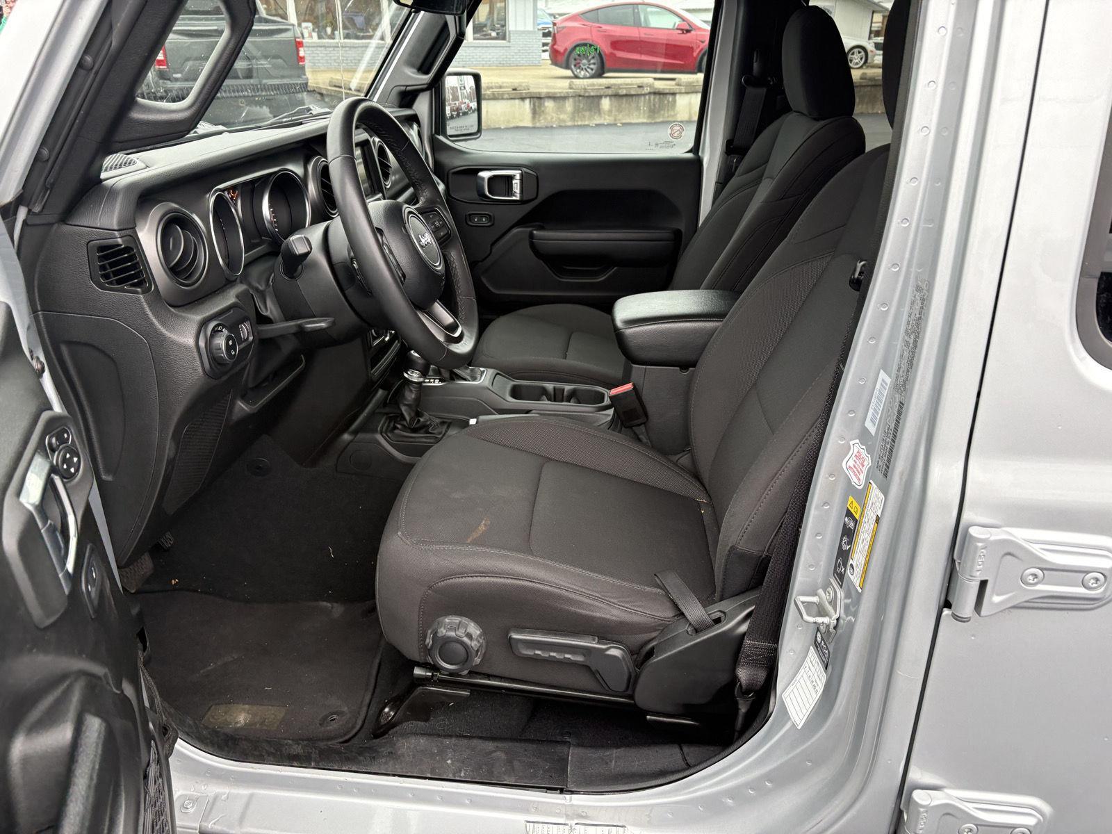 2023 Jeep Gladiator Sport S photo 3