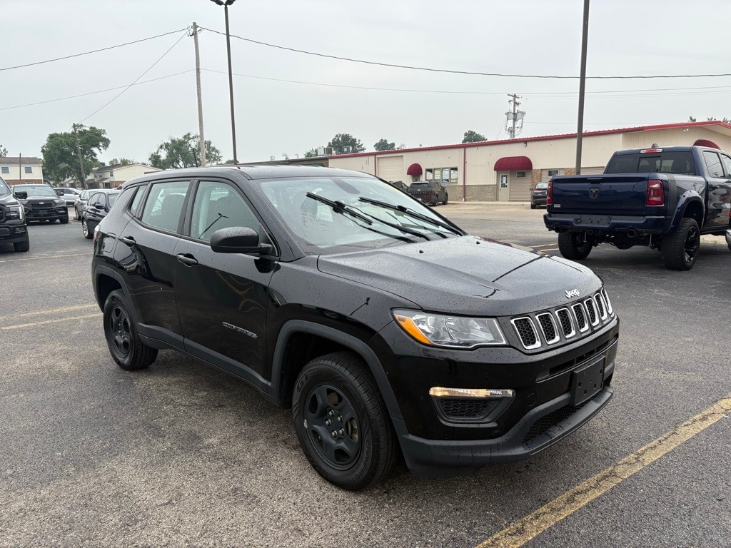 Used 2019 Jeep Compass Sport with VIN 3C4NJDAB2KT750144 for sale in Charleston, IL