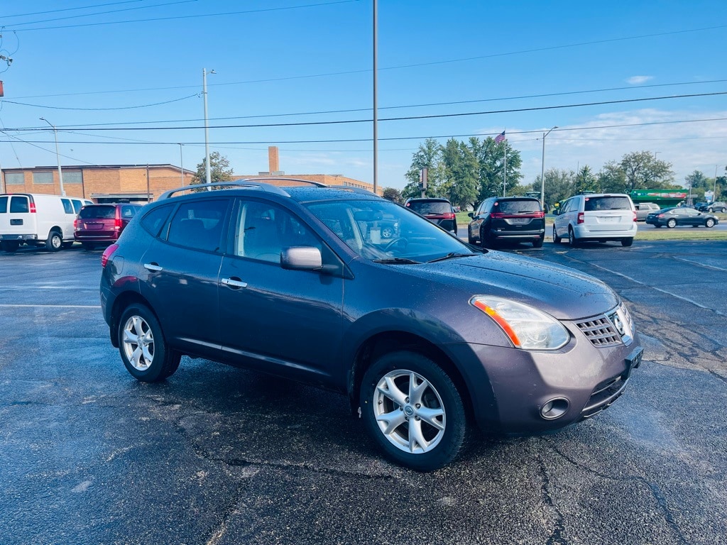 Used 2010 Nissan Rogue SL with VIN JN8AS5MVXAW611822 for sale in Charleston, IL