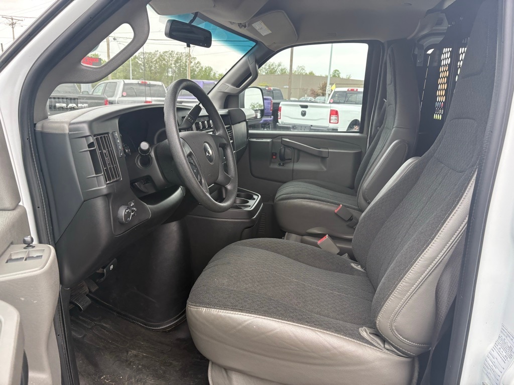 2023 Chevrolet Express 2500 Work Van photo 3