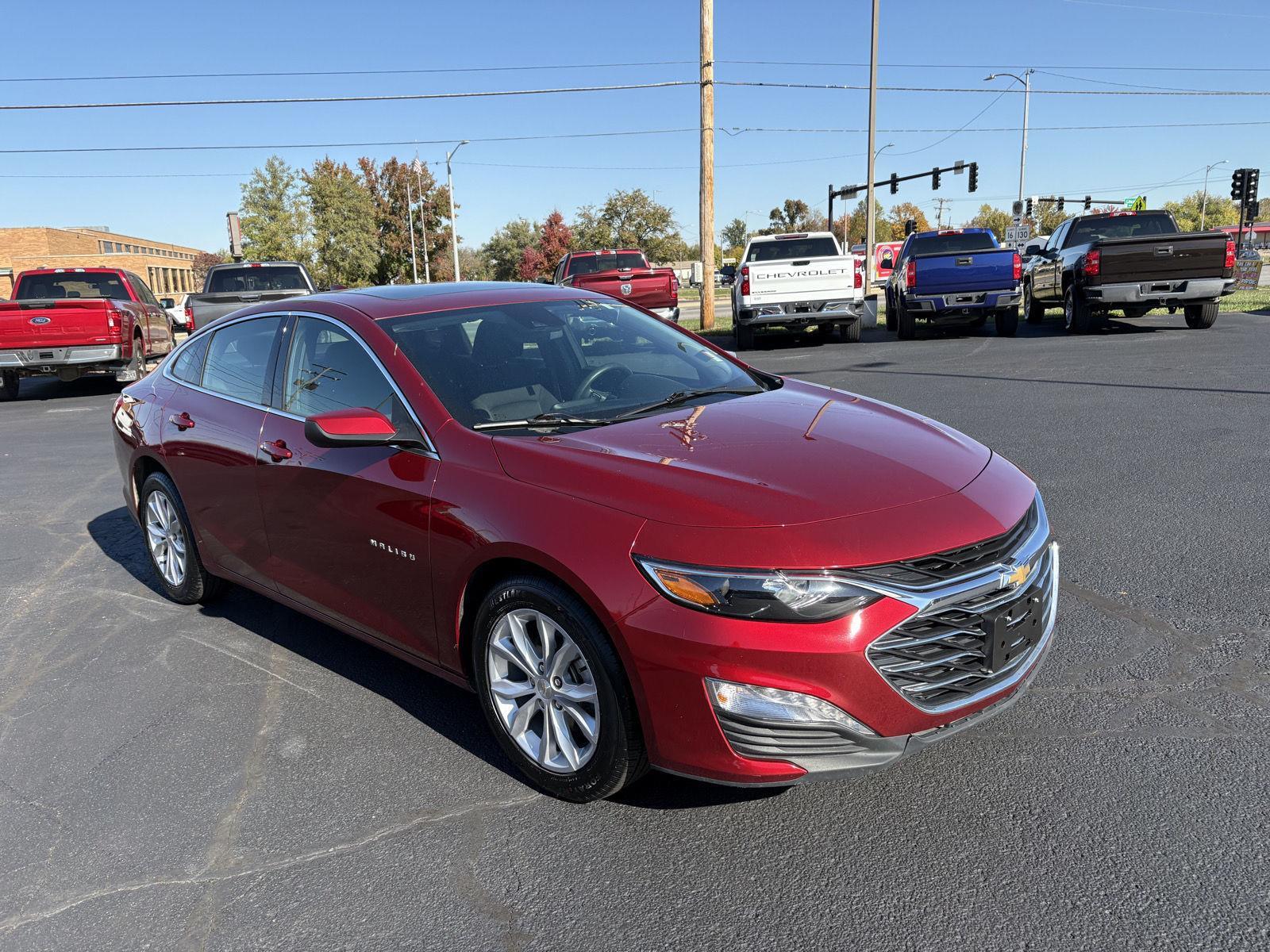 2024 Chevrolet Malibu 1LT photo 2