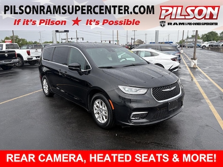 2025 Chrysler Pacifica Select Van