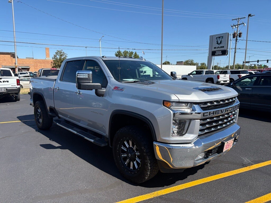 2020 Chevrolet Silverado 2500HD LTZ photo 2