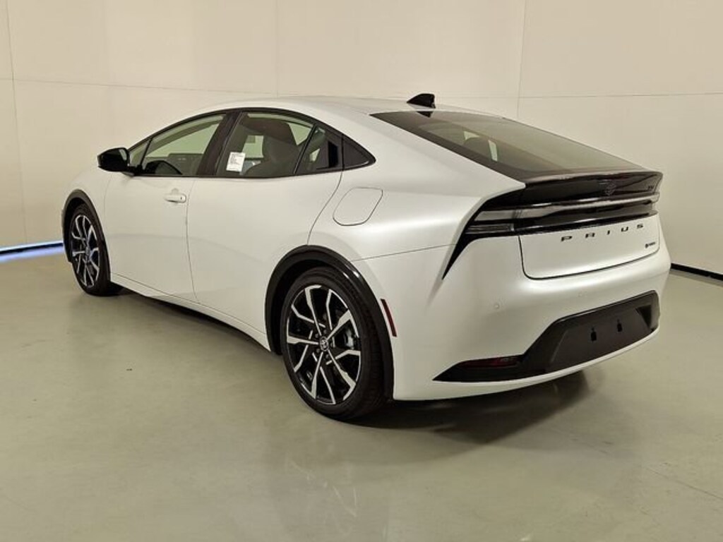 New 2026 Toyota Prius Plug-In Hybrid XSE Hatchback