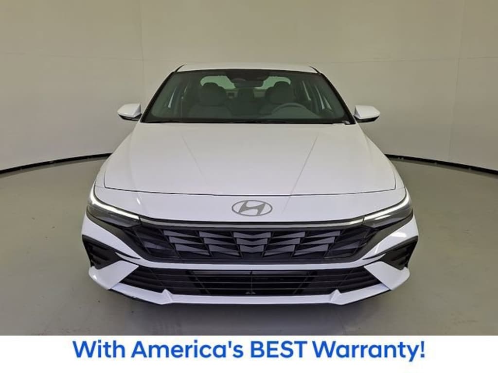 New 2026 Hyundai Elantra SE Sedan