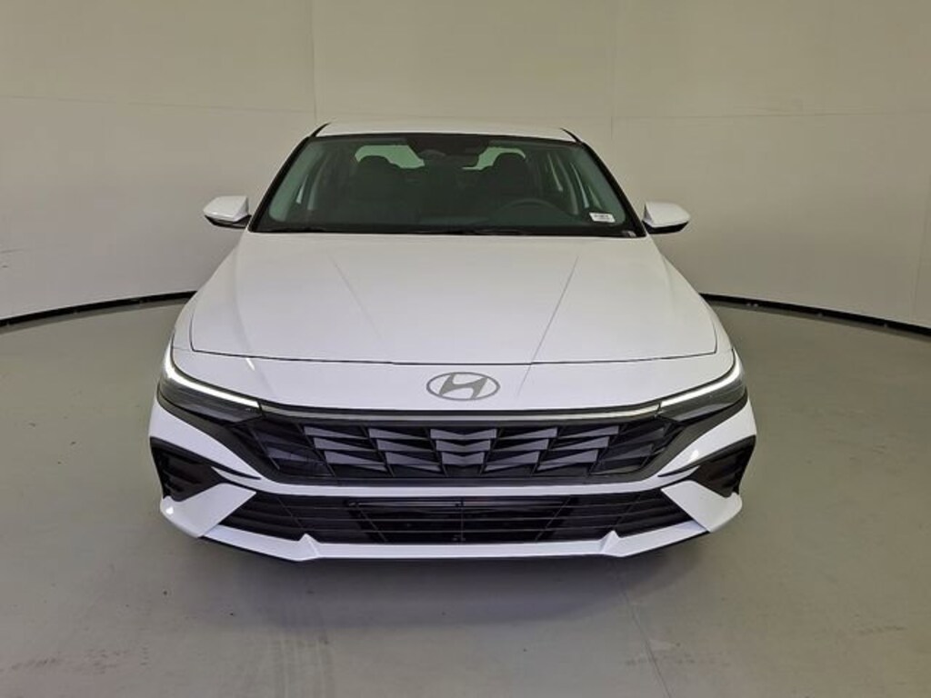 New 2026 Hyundai Elantra SE Sedan