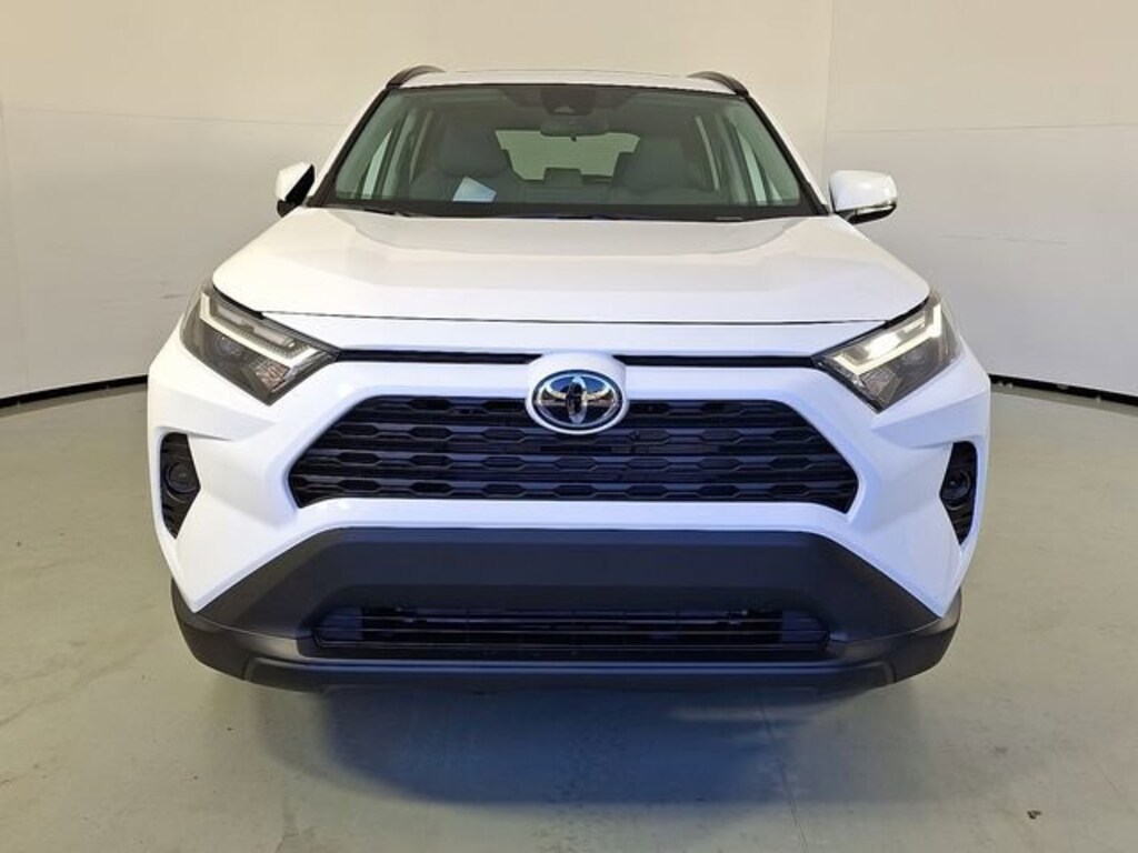 New 2025 Toyota RAV4 XLE SUV