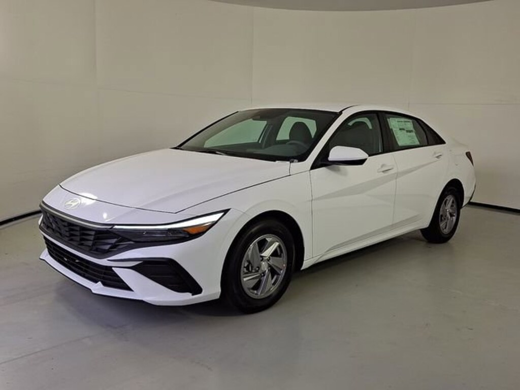 New 2026 Hyundai Elantra SE Sedan