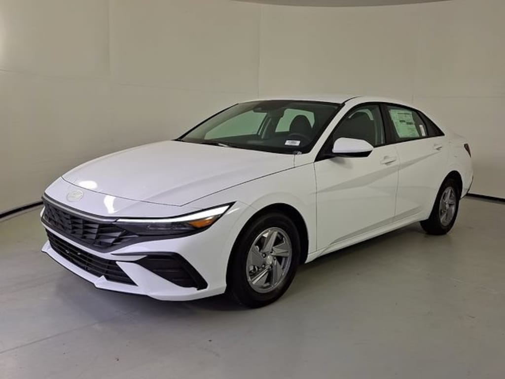 New 2026 Hyundai Elantra SE Sedan