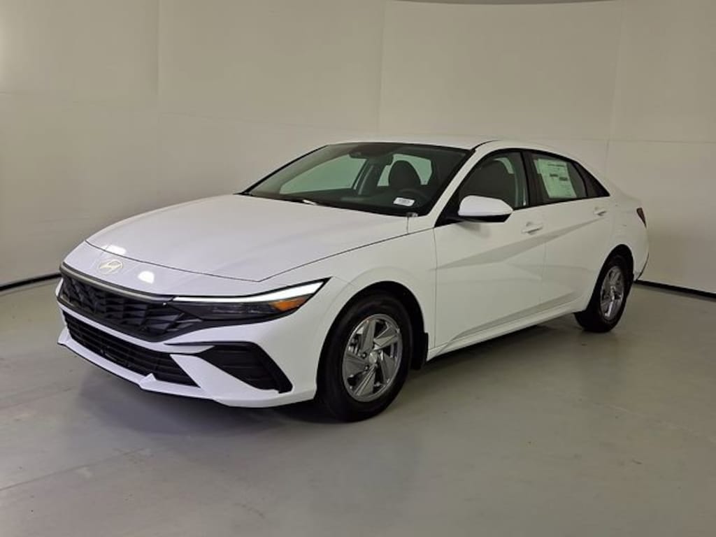 New 2026 Hyundai Elantra SE Sedan