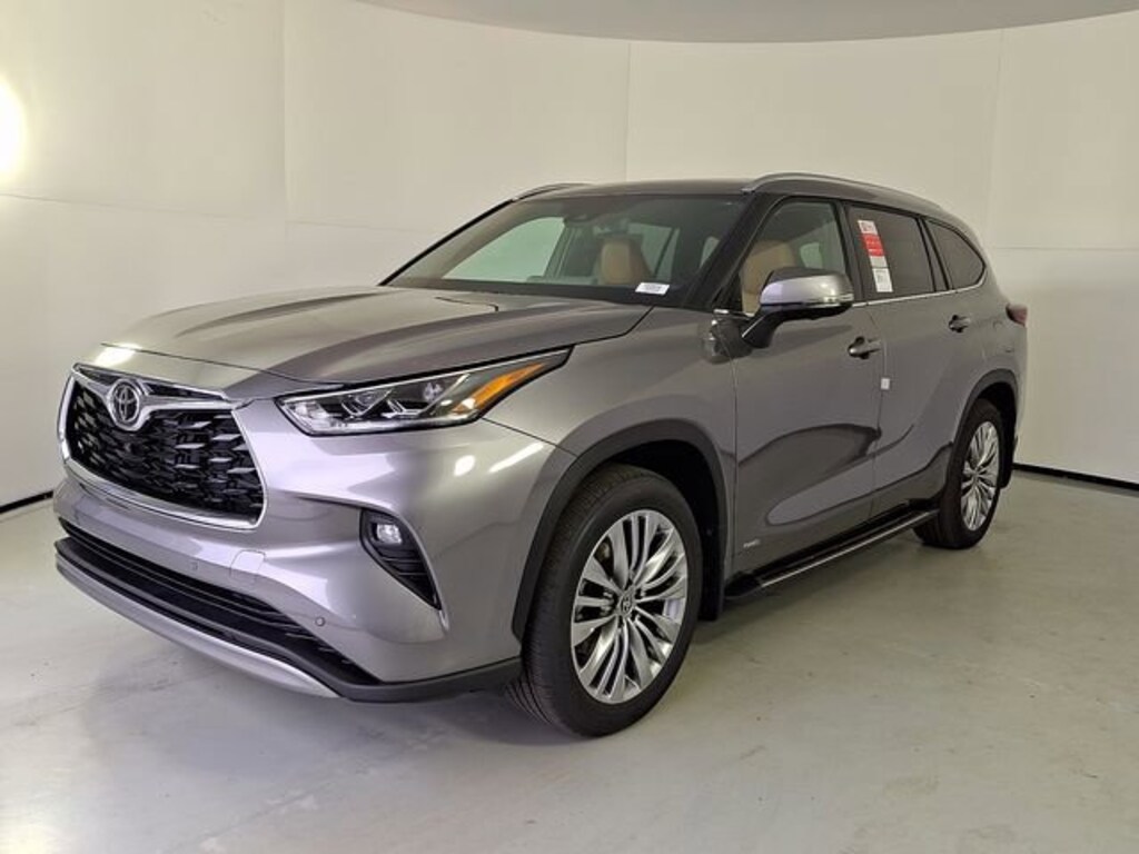 New 2026 Toyota Highlander Hybrid Platinum SUV