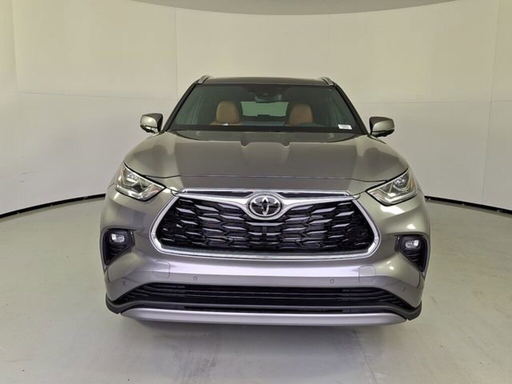 New 2026 Toyota Highlander Hybrid Platinum SUV