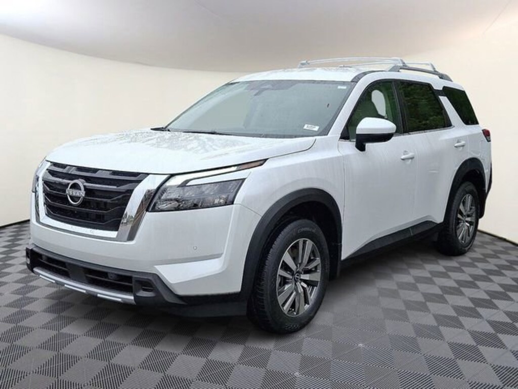 New 2025 Nissan Pathfinder SL SUV