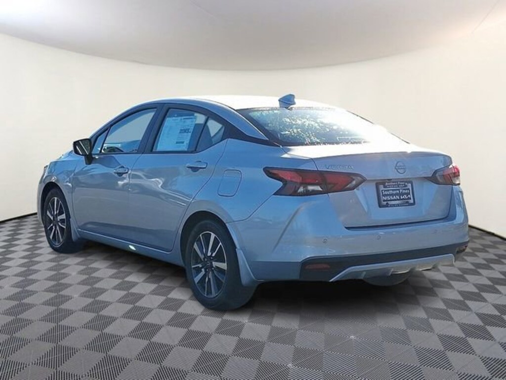 New 2025 Nissan Versa 1.6 SV Sedan