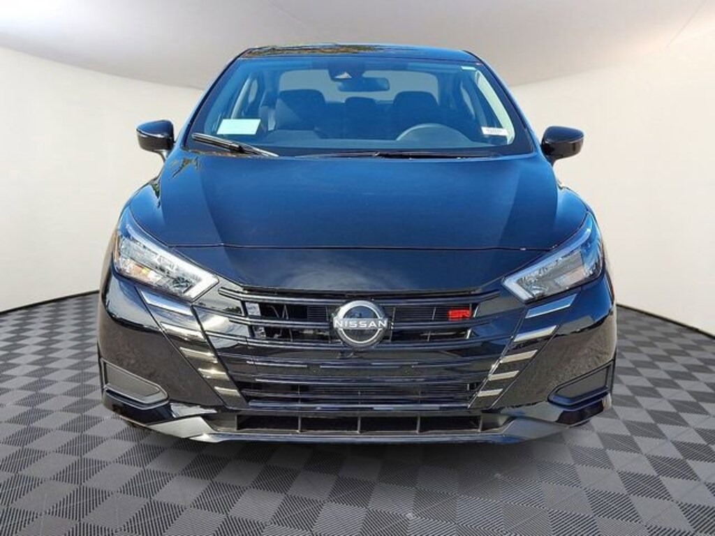 New 2025 Nissan Versa 1.6 SR Sedan
