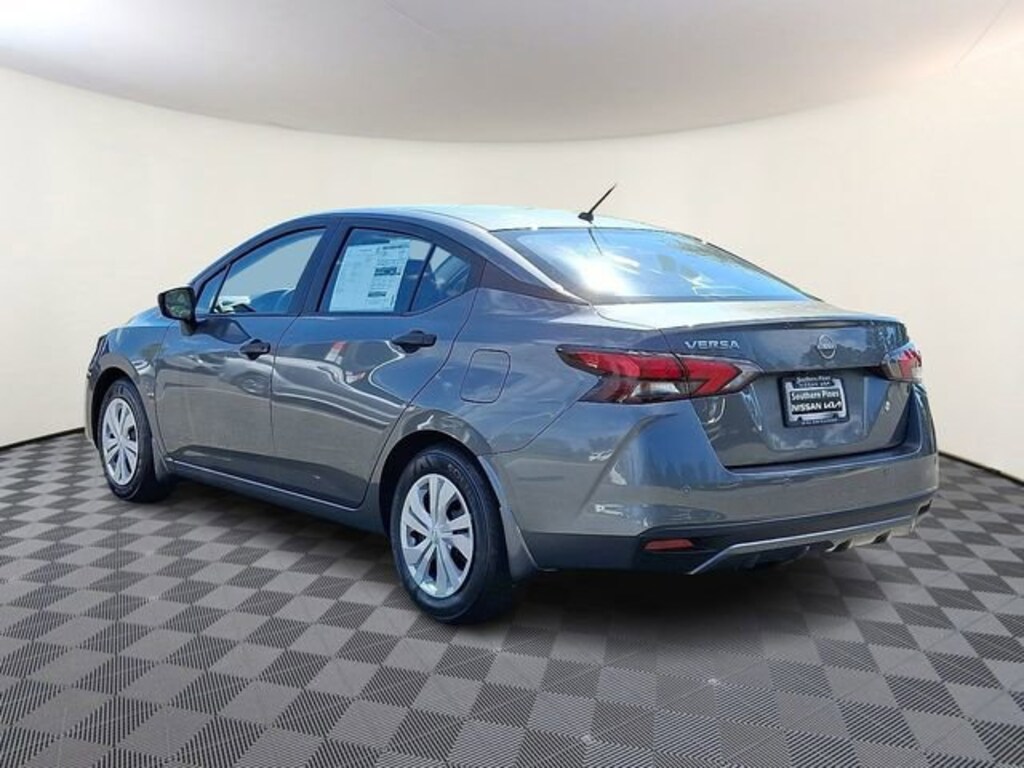 New 2025 Nissan Versa 1.6 S Sedan