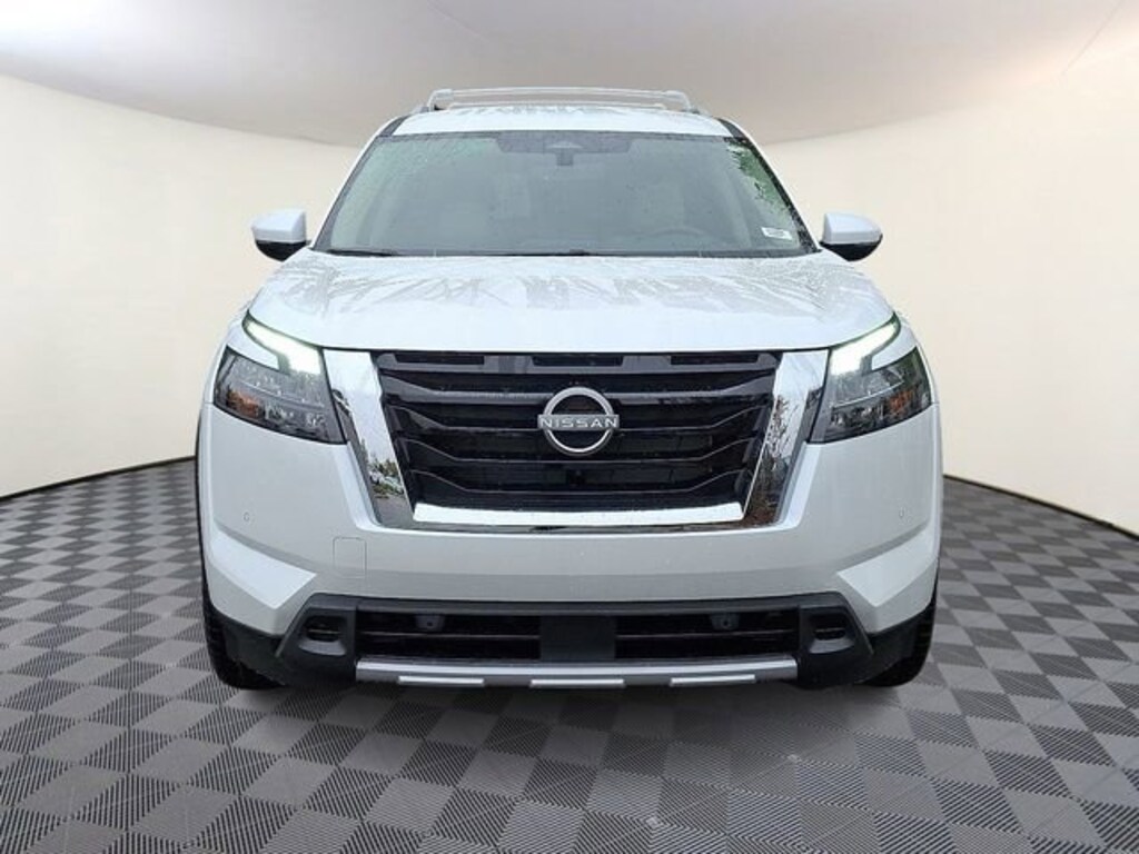 New 2025 Nissan Pathfinder SL SUV