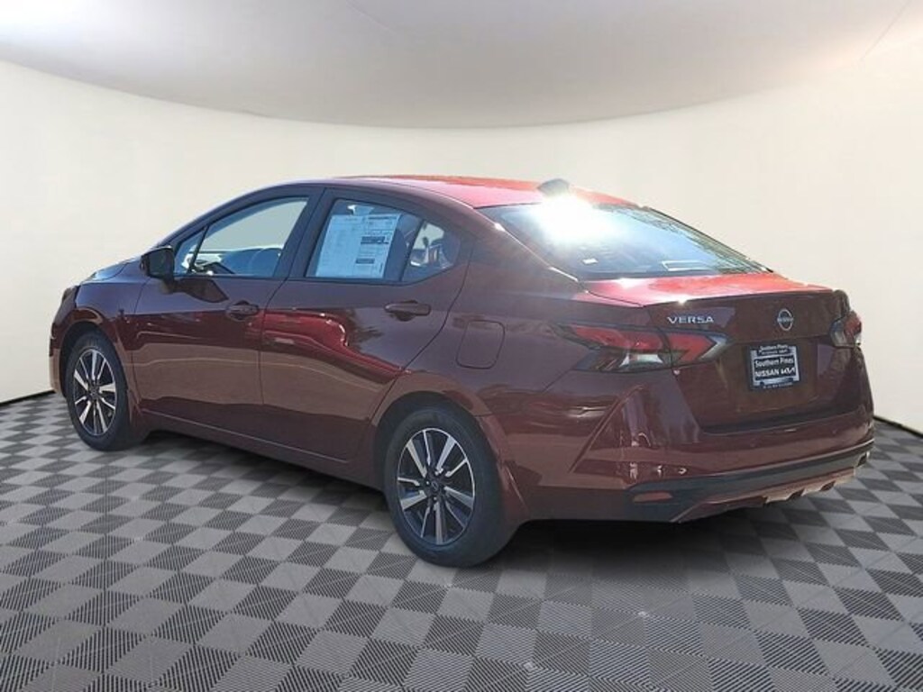 New 2025 Nissan Versa 1.6 SV Sedan