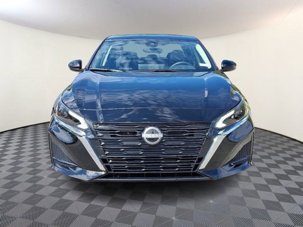 New 2025 Nissan Altima SV Sedan