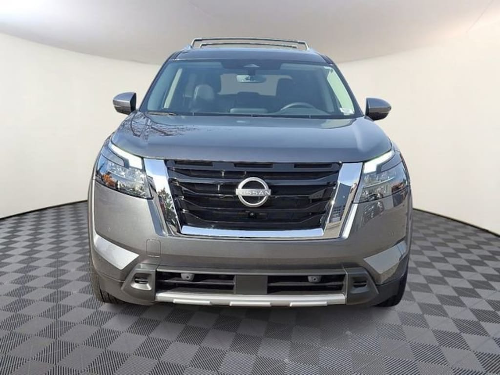 New 2025 Nissan Pathfinder SL SUV
