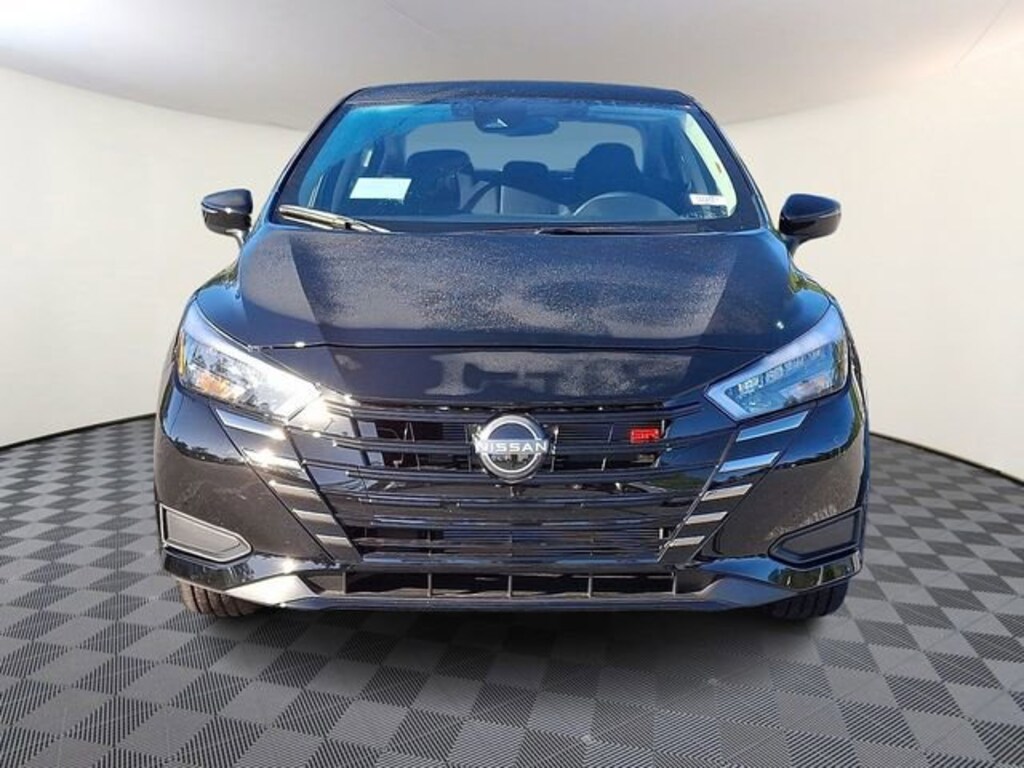 New 2025 Nissan Versa 1.6 SR Sedan