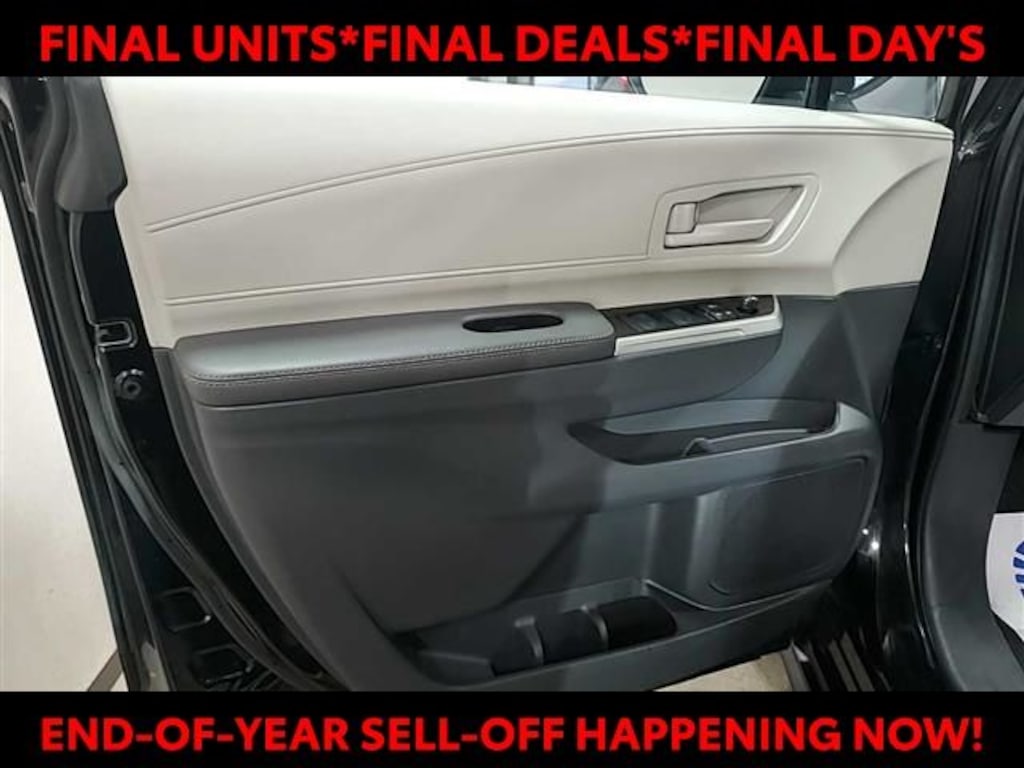 Used 2024 Toyota Sienna LE 8 Passenger Van Passenger Van