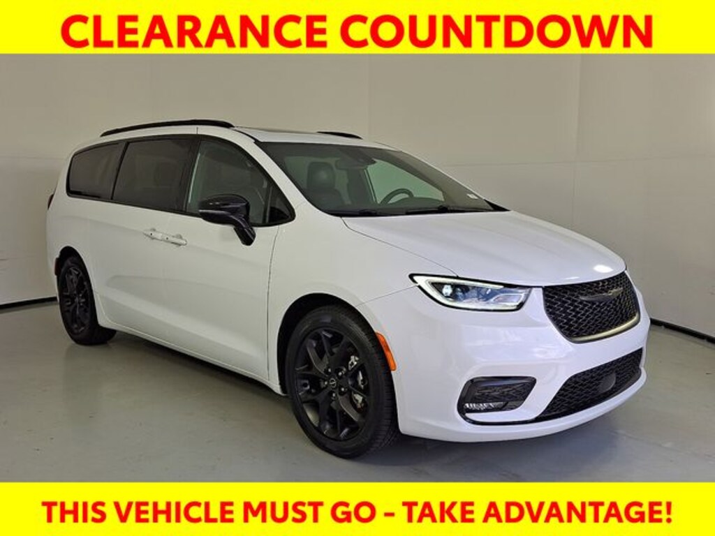 Used 2025 Chrysler Pacifica Limited Van Passenger Van