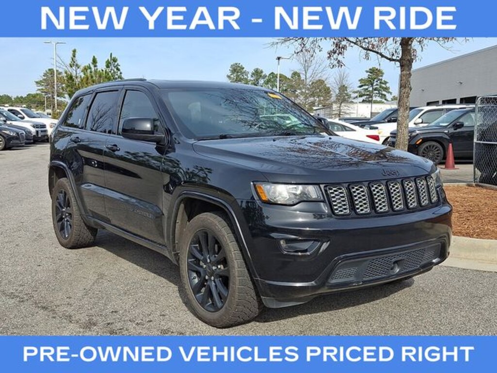 Used 2020 Jeep Grand Cherokee Laredo SUV