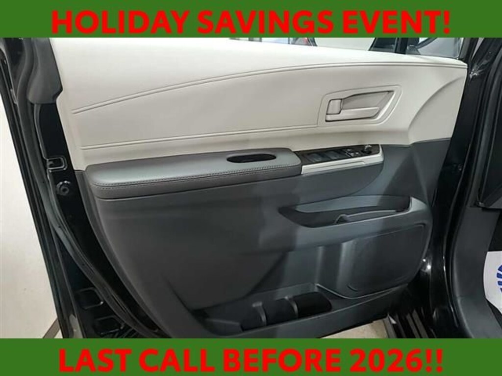 Used 2024 Toyota Sienna LE 8 Passenger Van Passenger Van