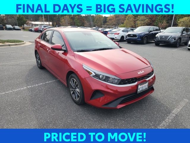 2023 Kia Forte LXS photo 2