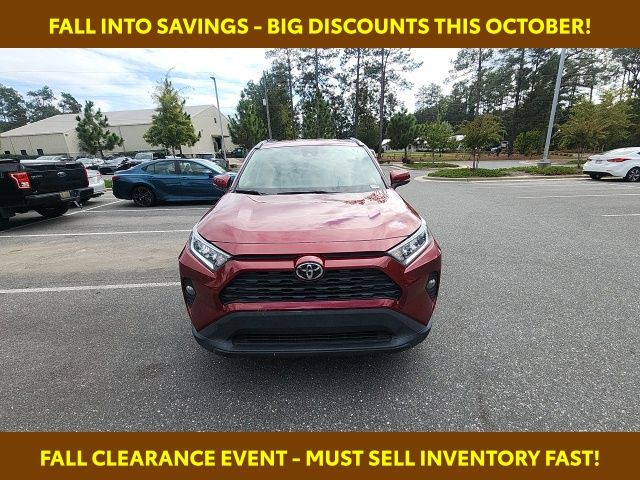 2021 Toyota RAV4 XLE photo 3