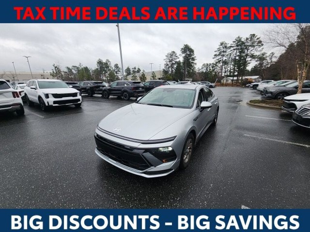 Used 2025 Hyundai Sonata SE Sedan