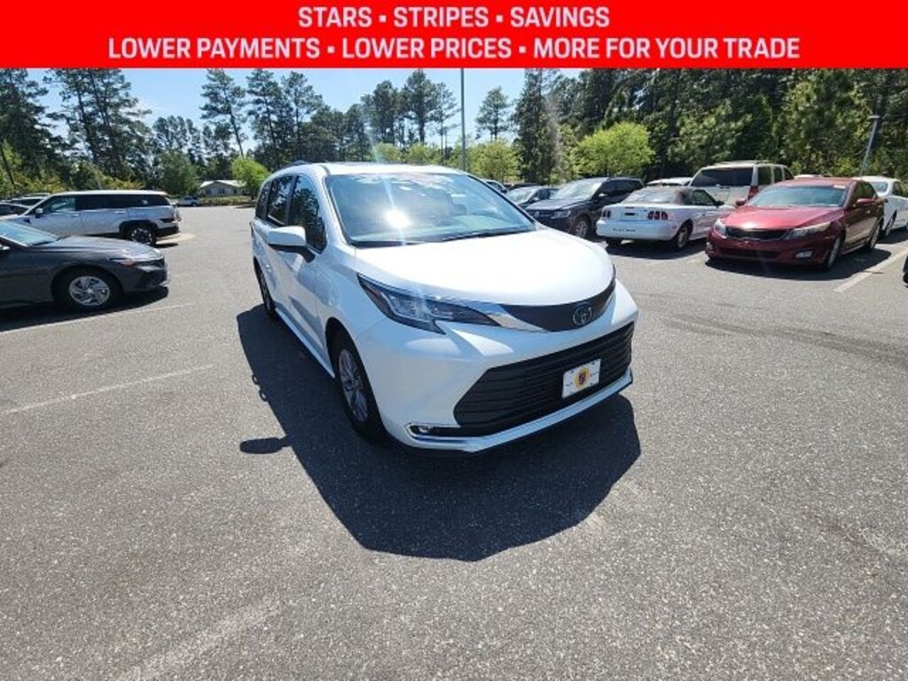 Used 2023 Toyota Sienna XLE Van Passenger Van