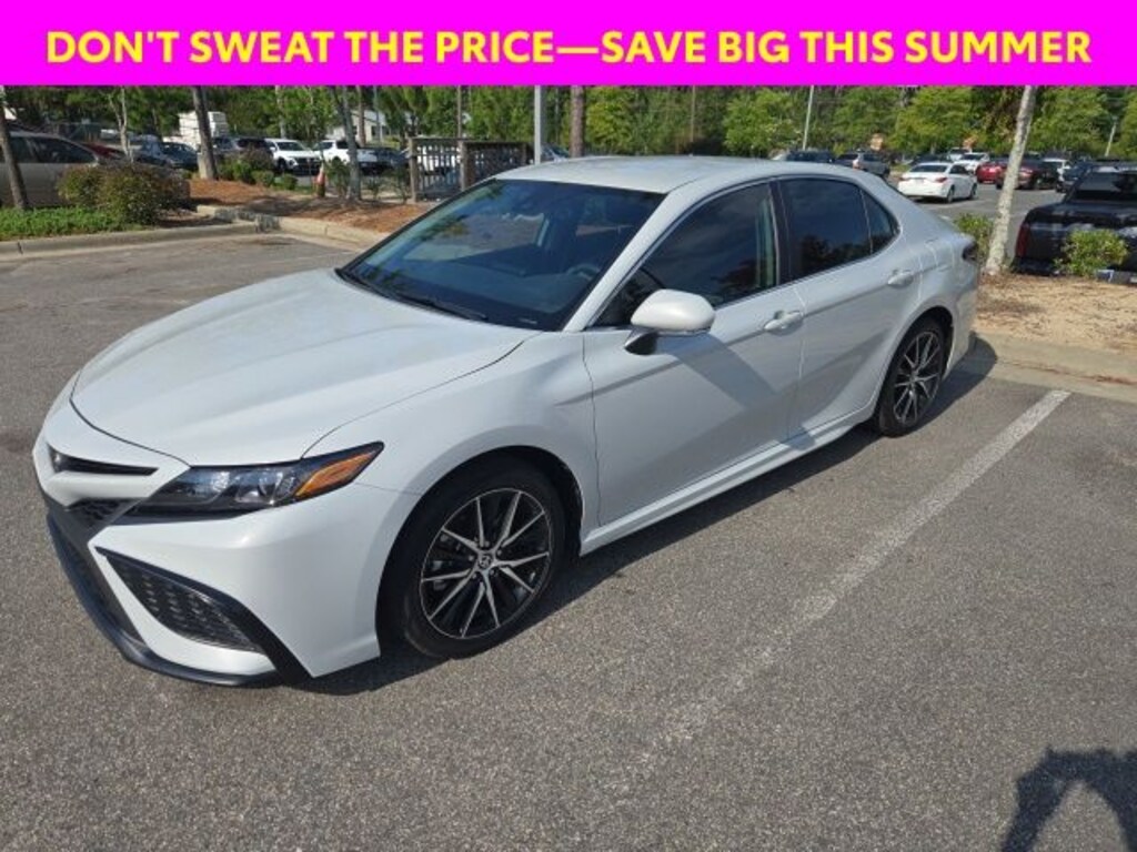 Used 2024 Toyota Camry SE Sedan